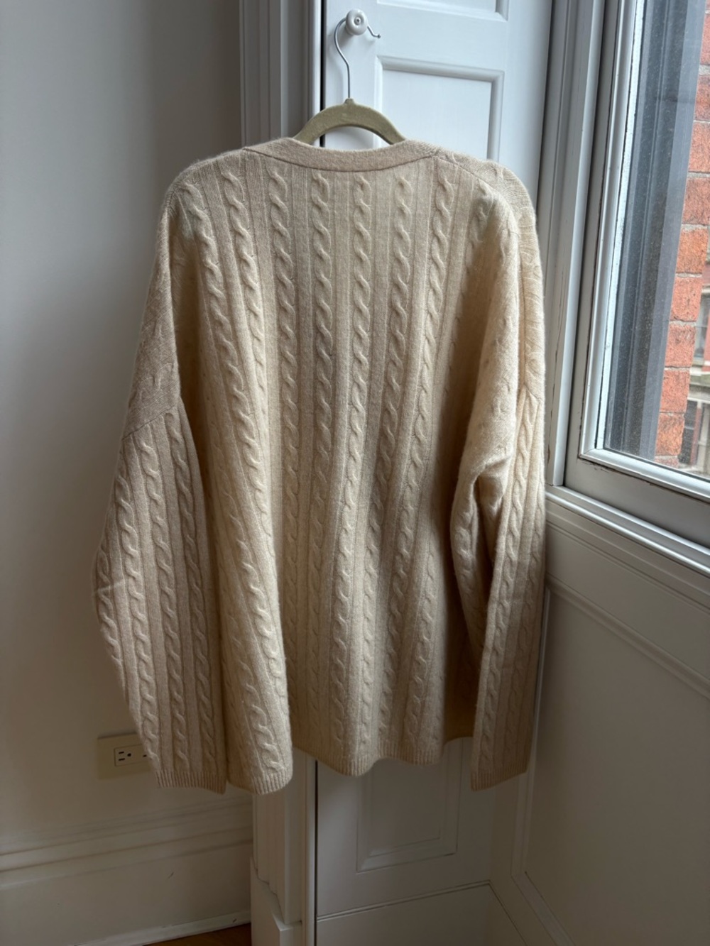 Reformation Beige Baggy Cable-Knit V-Neck Cardigan Small - Picture 8 of 8